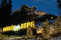 Die Burg Ehrenberg erstrahlt auch im Winter 2023/2024 wieder im Lumagica-Zauber. • © Renate Carre / allgaeu_origini auf Instagram