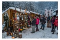 Die stimmungsvolle Bergweihnacht Maria Kirchenthal im Salzburger Saalachtal. • © Salzburger Saalachtal Tourismus