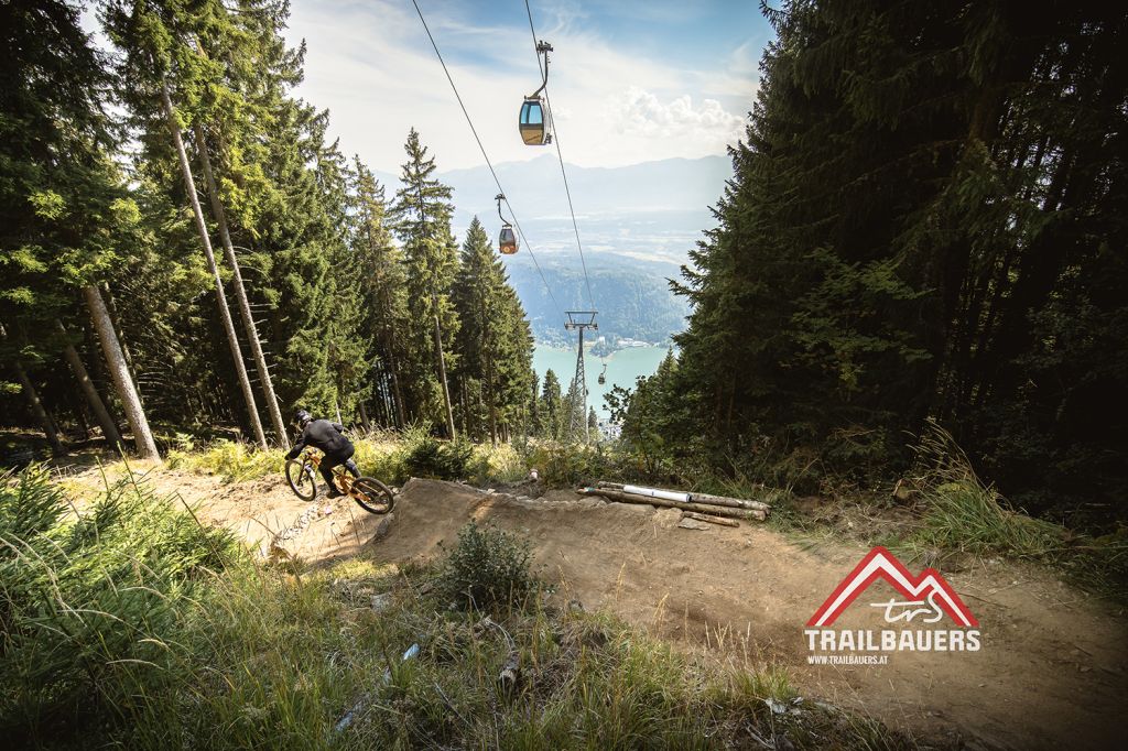 PROlitzen Trail - Gerlitzen - Ossiacher See - Der PROlitzen Trail ist ein seit 2022 bestehender Biketrail oberhalb des Ossiacher Sees in Kärnten. Das Team der Trailbauers ist kreativ zu Werke gegangen. - © Trailbauers