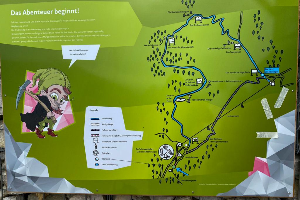 Der Pfrontener Bub Magnus - In schönen Allgäu, genauer gesagt in Pfronten, kannst Du mit den Kindern einen feinen Themenweg laufen - den Juwelenweg am Aggenstein. - © Tina Lutz Der Pfrontener Bub Magnus - In schönen Allgäu, genauer gesagt in Pfronten, kannst Du mit den Kindern einen feinen Themenweg laufen - den Juwelenweg am Aggenstein. - © Tina Lutz