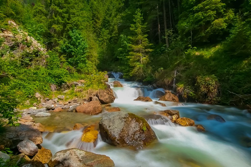 On the way - Auf dem Weg zum Keilkellerwasserfall kommst Du an solch herrlichen Landschaften vorbei. - © <a href="https://www.youtube.com/channel/UC5pqasBMLPXqLamHHb1Nz_Q/videos" target="_blank">Magdolna Sajti-Faragó</a> On the way - Auf dem Weg zum Keilkellerwasserfall kommst Du an solch herrlichen Landschaften vorbei. - © <a href="https://www.youtube.com/channel/UC5pqasBMLPXqLamHHb1Nz_Q/videos" target="_blank">Magdolna Sajti-Faragó</a>