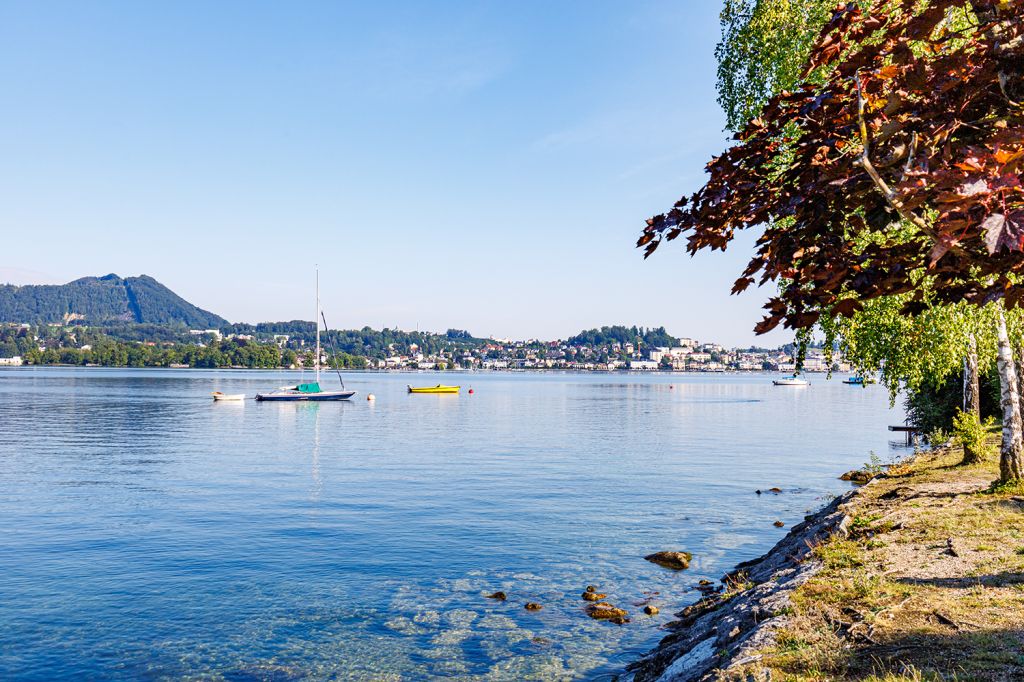 Bilder vom Traunsee - Oberösterreich - Die Orte Gmunden, Altmünster, Traunkirchen und Ebensee liegen direkt am See.  - © alpintreff.de - Christian Schön