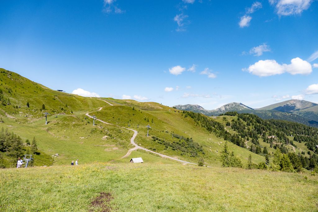 Oben auf dem Berg - Nach der Fahrt mit der Panoramabahn eröffnet sich ein schönes Panorama. - © alpintreff.de - Silke Schön Oben auf dem Berg - Nach der Fahrt mit der Panoramabahn eröffnet sich ein schönes Panorama. - © alpintreff.de - Silke Schön