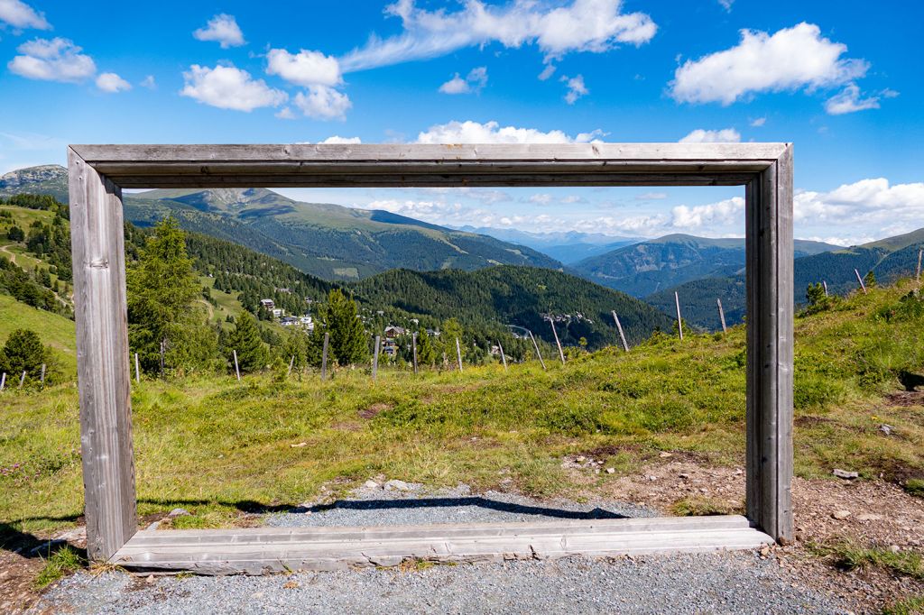 Fotopoint - Der Fotopoint darf nicht fehlen! Hier ist es ein überdimensionaler Holzrahmen. - © alpintreff.de - Silke Schön Fotopoint - Der Fotopoint darf nicht fehlen! Hier ist es ein überdimensionaler Holzrahmen. - © alpintreff.de - Silke Schön