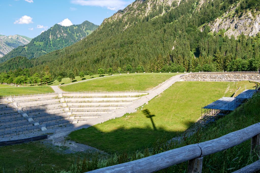 Skiflugschanze (Heini-Klopfer-Schanze) - Oberstdorf im Allgäu - Die vorherigen Bilder stammen aus dem Jahr 2022. Gehen wir etwas zurück in das Jahr 2019. (Später folgen noch Winter-Bilder von 2008 mit Dingen, die es nicht mehr gibt). - © alpintreff.de - Christian Schön