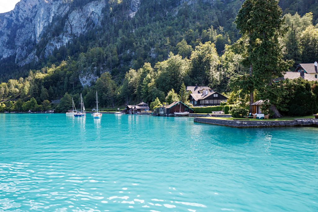 Attersee Weissenbach - Anlegen im Süden des Attersees in Weissenbach. - © alpintreff.de - Christian Schön Attersee Weissenbach - Anlegen im Süden des Attersees in Weissenbach. - © alpintreff.de - Christian Schön