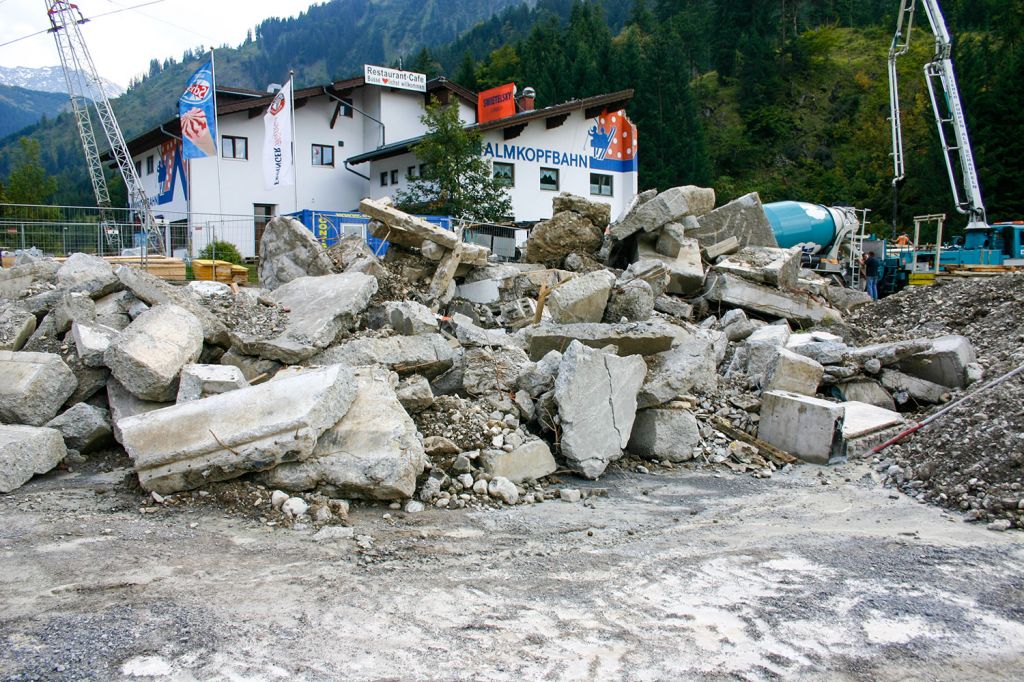 2007 - Baustelle - Mächtig geräumt wurde 2007 für den Umbau der Bahn. - © alpintreff.de - Christian Schön