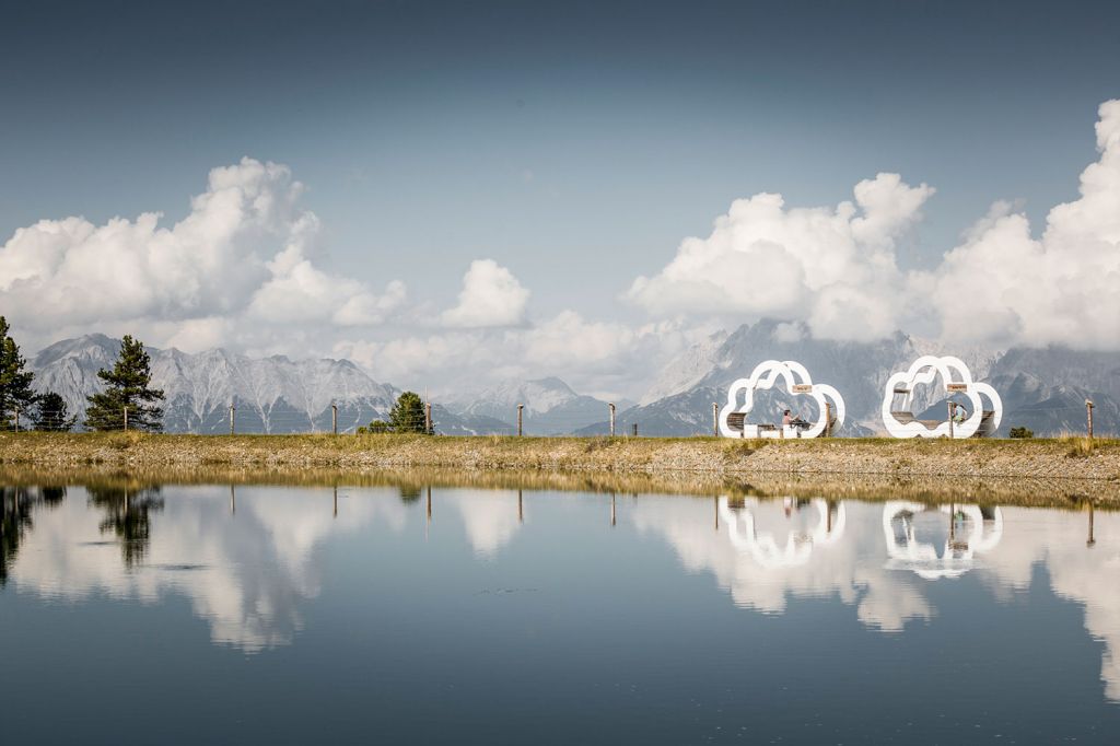 Widiversum - Hochoetz im Ötztal - Das Widiwersum liegt an einem kleinen Speichersee. Es gibt weiters drei Themenwege mit einer jeweiligen Gehzeit von ein bis anderthalb Stunden. - © Ötztal Tourismus, Rudi Wyhlidal Widiversum - Hochoetz im Ötztal - Das Widiwersum liegt an einem kleinen Speichersee. Es gibt weiters drei Themenwege mit einer jeweiligen Gehzeit von ein bis anderthalb Stunden. - © Ötztal Tourismus, Rudi Wyhlidal