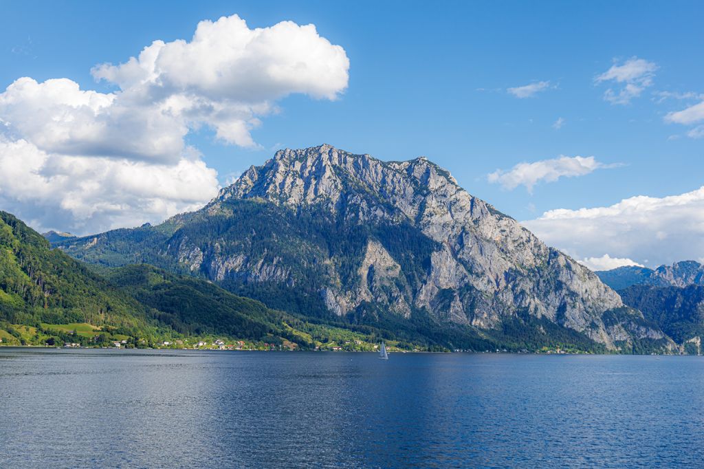 Bilder vom Traunsee - Oberösterreich - Aussichten von der Schifffahrt. - © alpintreff.de - Christian Schön Bilder vom Traunsee - Oberösterreich - Aussichten von der Schifffahrt. - © alpintreff.de - Christian Schön