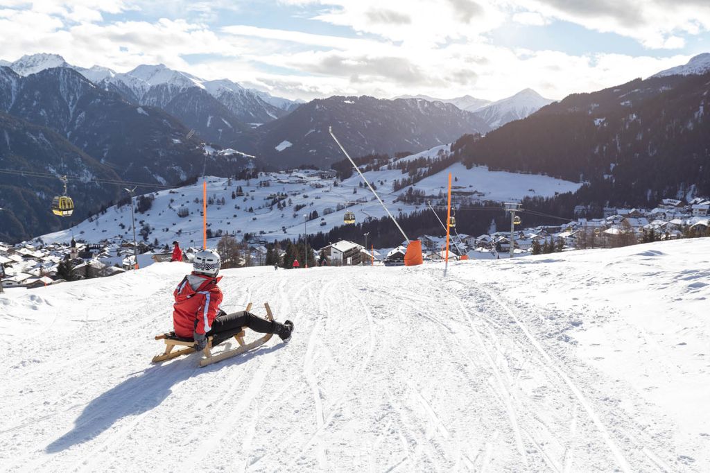 Bilder Rodelbahn Fiss - Die komfortable drei Meter breite Rodelbahn ist als mittelschwierig eingestuft.  - © Serfaus-Fiss-Ladis Marketing GmbH, Andreas Kirschner