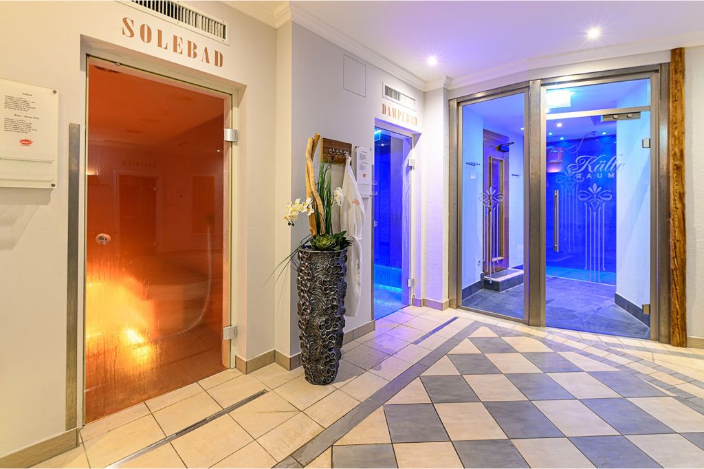 Wellness Hotel Schiestl Zillertal - Zumm Wellness-Bereich im Wohlfühlhotel Schiestl gehören ein Sole- und ein Dampfbad. - © Wohlfühlhotel Schiestl