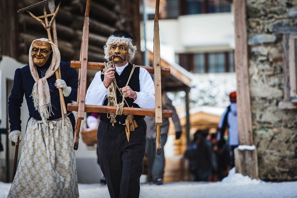 Kulturerbe der UNESCO - Das Blochziehen in Fiss gehört seit 2011 zum immateriellen Kulturerbe der UNESCO.  - © Serfaus-Fiss-Ladis Marketing GmbH, Manuel Pale