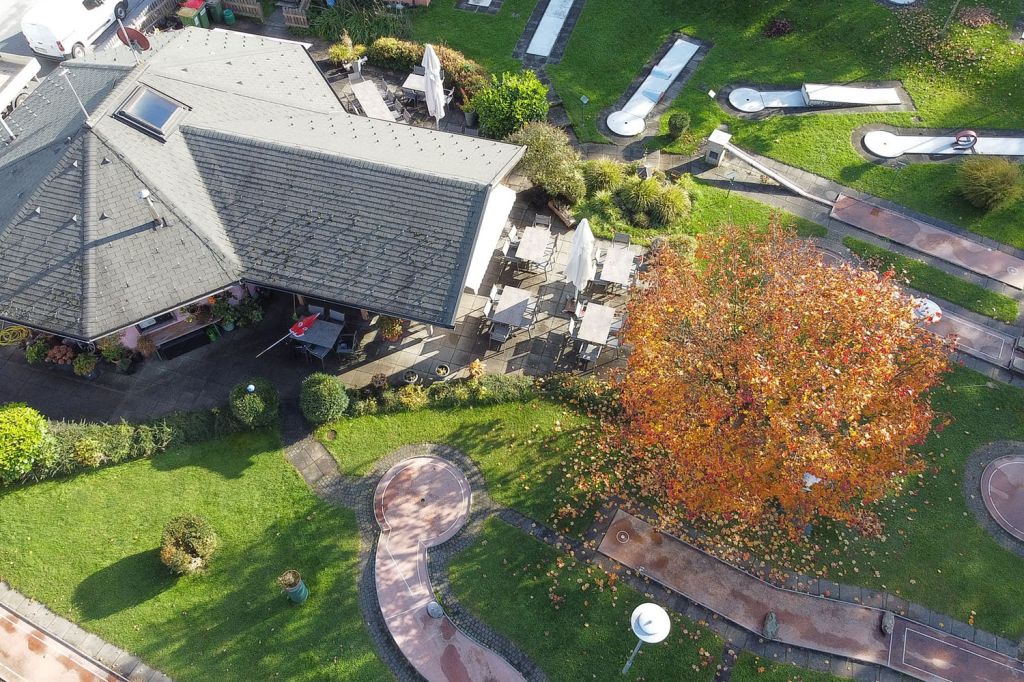 Minigolfplatz - Bischofshofen - Tipp: Auf der Webseite findest Du von jeder Bahn eine animierte Ideallinie. - © ASKÖ Minigolf Bischofshofen Minigolfplatz - Bischofshofen - Tipp: Auf der Webseite findest Du von jeder Bahn eine animierte Ideallinie. - © ASKÖ Minigolf Bischofshofen