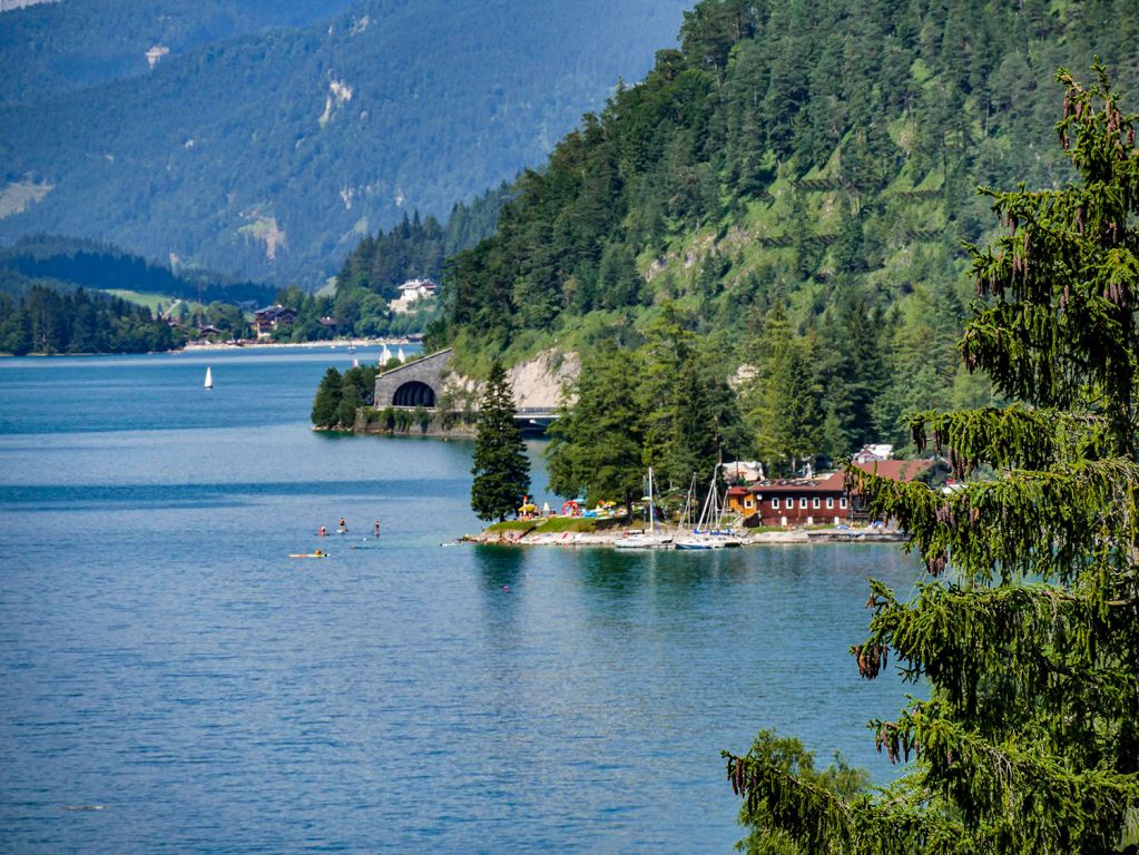 Achensee - Tirol - Der Achensee ist vor ungefähr 20.000 Jahren nach der letzten Eiszeit entstanden.  - © alpintreff.de - Christian Schön