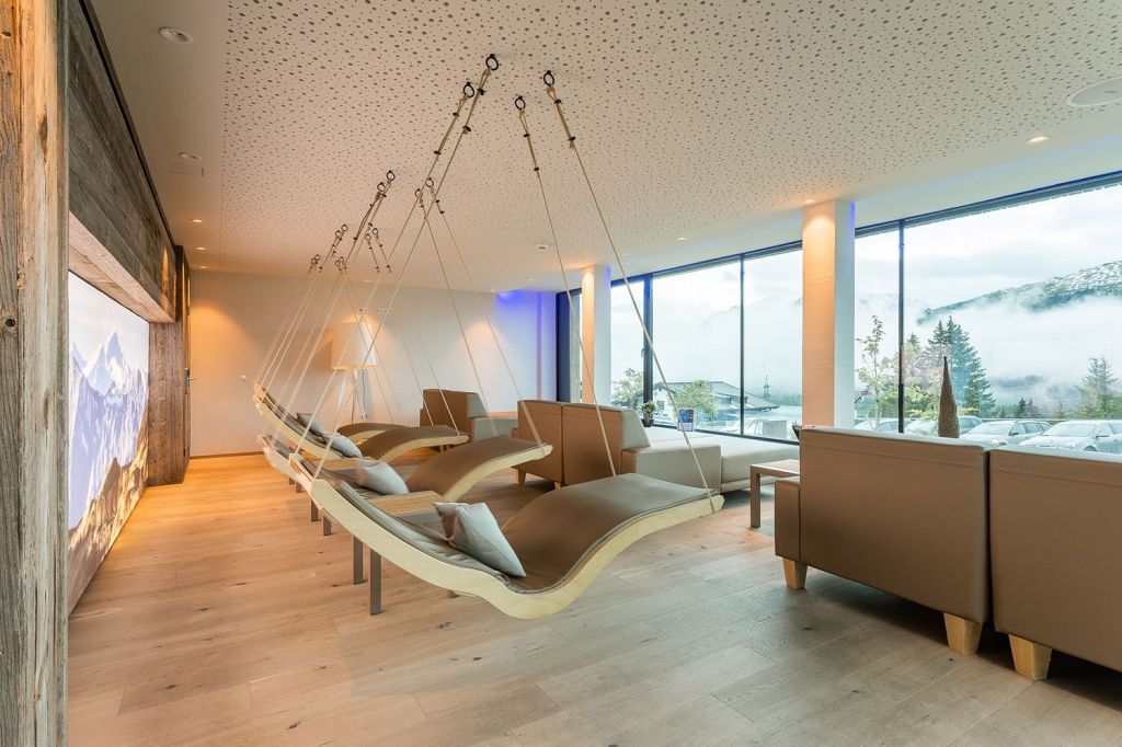 Wellness My Alpenwelt Resort Königsleiten - Körper und Geist zur Ruhe bringen gelingt im Ruheraum des My Alpenwelt Spa. - © My Alpenwelt Resort Wellness My Alpenwelt Resort Königsleiten - Körper und Geist zur Ruhe bringen gelingt im Ruheraum des My Alpenwelt Spa. - © My Alpenwelt Resort