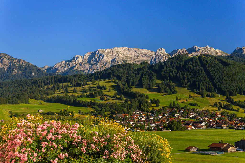 Halblech im Ostallgäu - Buching ist ein Ortsteil von Halblech. - © Gästeinformation Halblech, Reiner Göhlich Halblech im Ostallgäu - Buching ist ein Ortsteil von Halblech. - © Gästeinformation Halblech, Reiner Göhlich