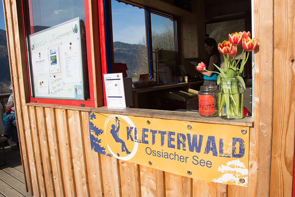 Komm herein! - Der Familywald hat alles zu bieten, was Du für einen tollen Familien-Urlaubstag brauchst. - © kletterwald.at