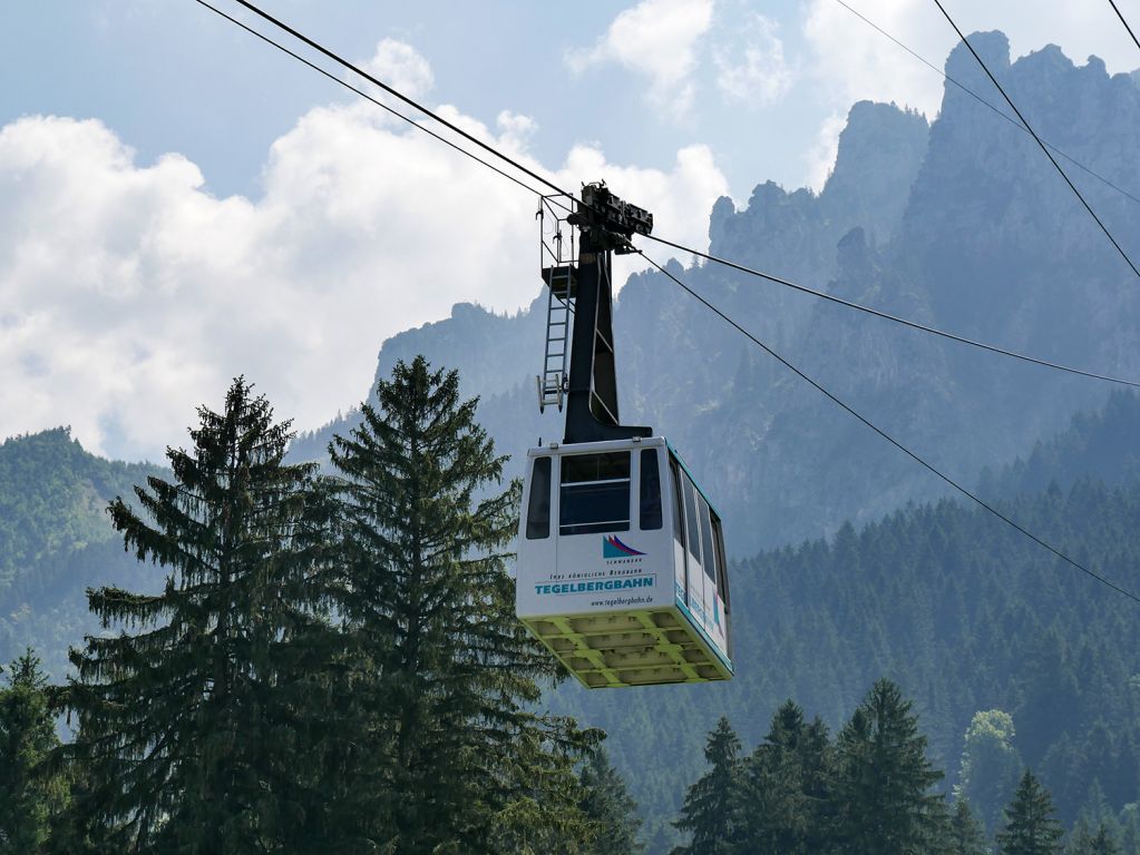 Tegelbergbahn  - Der Tegelberg ist der Hausberg von Schwangau. - © alpintreff.de - Christian Schön