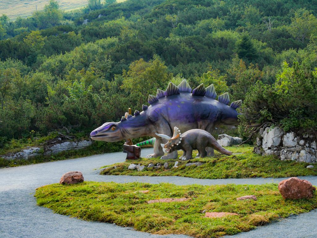 Leicht zu schaffen - Der Triassic Trail ist mit Kinderwagen begehbar.  - © alpintreff.de - Christian Schön