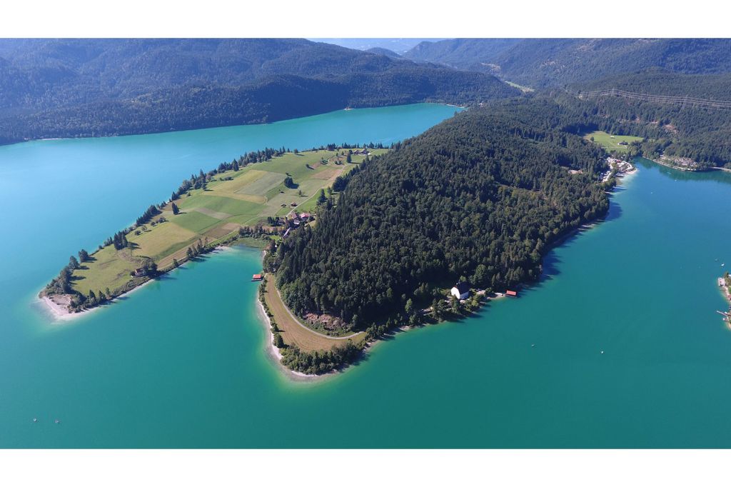 Inselglück - Der Walchensee von oben ist besonders sehenswert. - © Gemeinde Kochel am See, Daniel Weickel