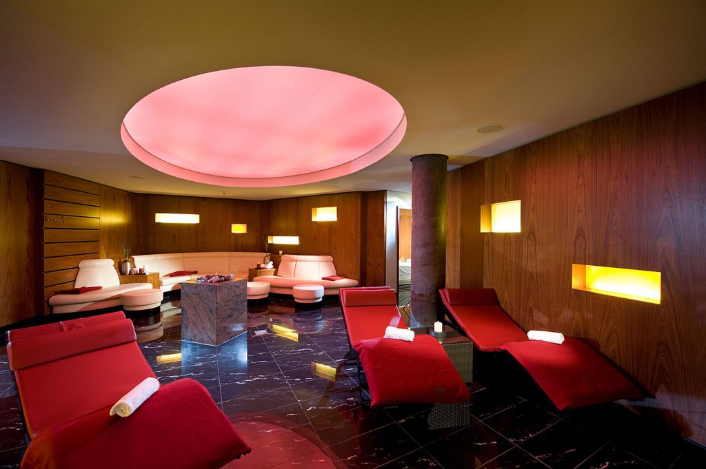 Wellness - Massagen und andere Spa-Anwendungen sind natürlich ebenso buchbar. - © Rupertus Therme Wellness - Massagen und andere Spa-Anwendungen sind natürlich ebenso buchbar. - © Rupertus Therme