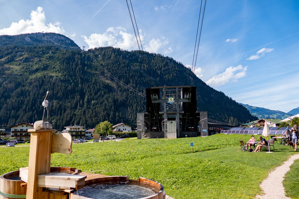 Ahornbahn Mayrhofen - Ahornbahn mit Penkenbahn im Hintergrund - © alpintreff.de / christian Schön Ahornbahn Mayrhofen - Ahornbahn mit Penkenbahn im Hintergrund - © alpintreff.de / christian Schön