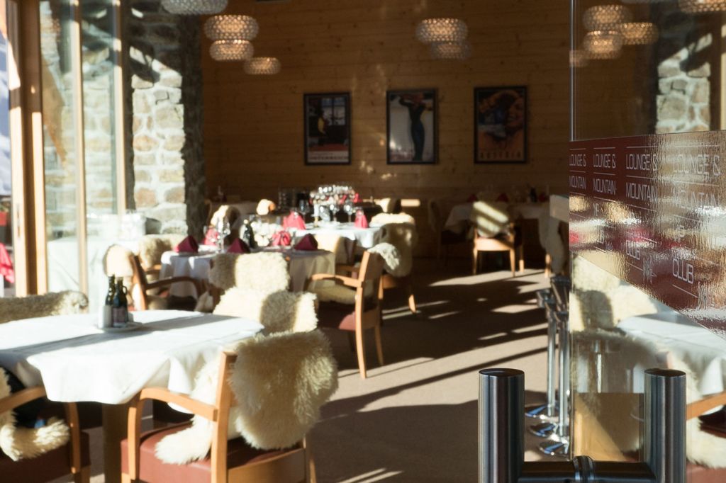Alpenhaus - Idalp - Ischgl - Die nächsten Aufnahmen einfach mal genießen und beim nächsten Besuch reinschauen. - © TVB Paznaun - Ischgl Alpenhaus - Idalp - Ischgl - Die nächsten Aufnahmen einfach mal genießen und beim nächsten Besuch reinschauen. - © TVB Paznaun - Ischgl