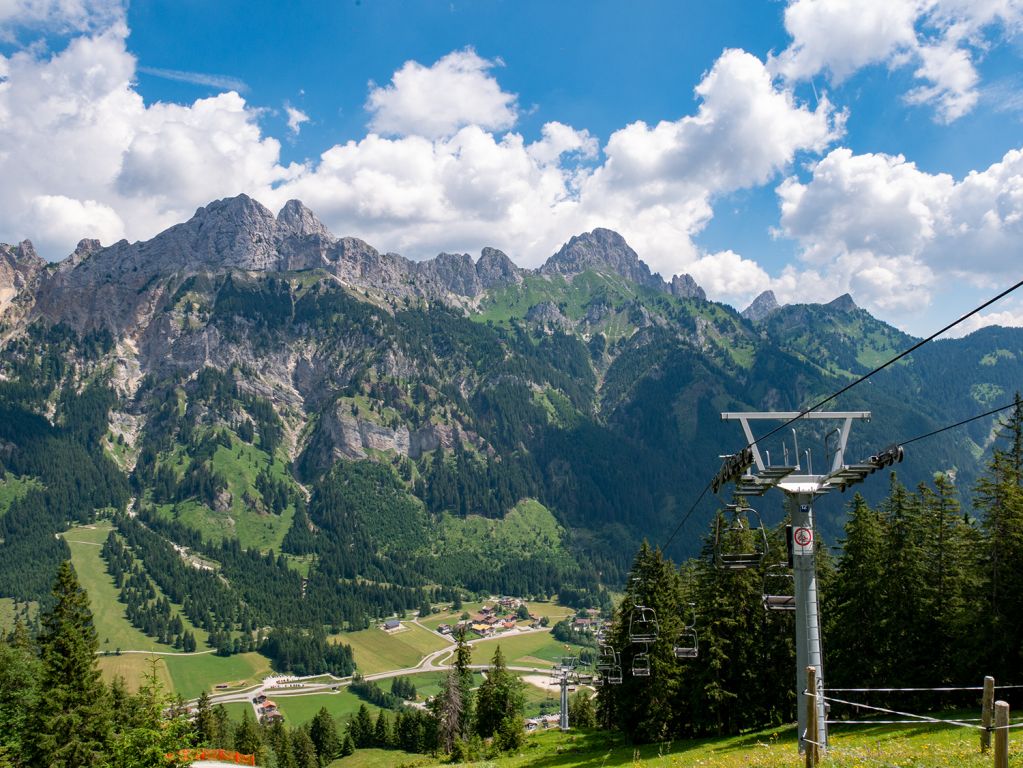 Ausblick Bergstation Krinnenalpe - Dafür entschädigt aber der Ausblick bereits von der Bergstation aus. - © alpintreff.de / christian schön