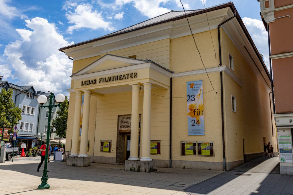 Ortsbilder Bad Ischl - Oberösterreich - Das Léhar-Filmtheater in Bad Ischl. - © alpintreff.de - Christian Schön