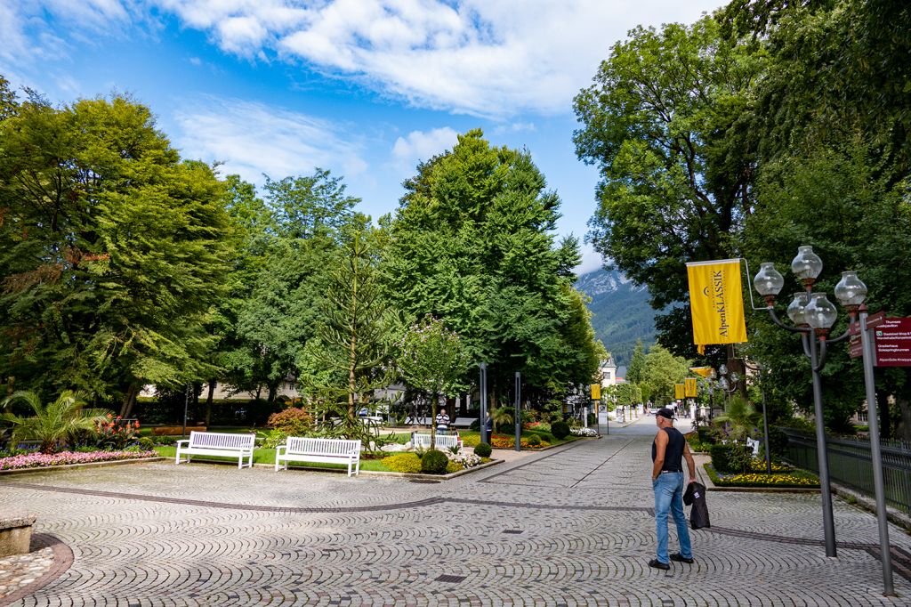 Bad Reichenhall - Eintritt in die Fußgängerzone vom Kurpark. - © alpintreff.de - Christian Schön