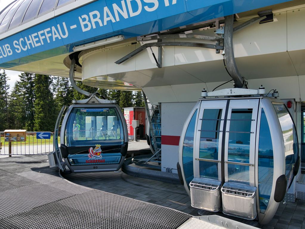 Brandstadl 8er EUB - Die Bergstation ist ähnlich unspektakulär wie im Tal. - © alpintreff.de / christian Schön