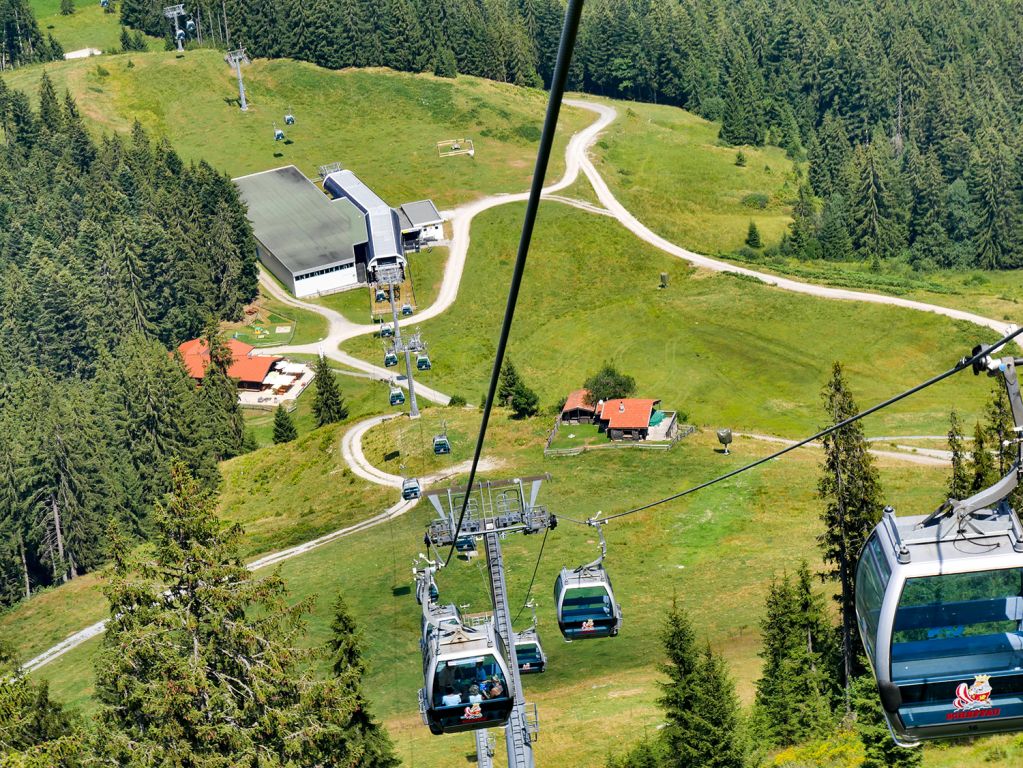 Mittelstation Brandstadlbahn - Die Bahn verfügt über eine Mittelstation, die allerdings nur im Winter für Wiederholungsfahrten im oberen Streckenbereich genutzt wird. - © alpintreff.de / christian schön Mittelstation Brandstadlbahn - Die Bahn verfügt über eine Mittelstation, die allerdings nur im Winter für Wiederholungsfahrten im oberen Streckenbereich genutzt wird. - © alpintreff.de / christian schön