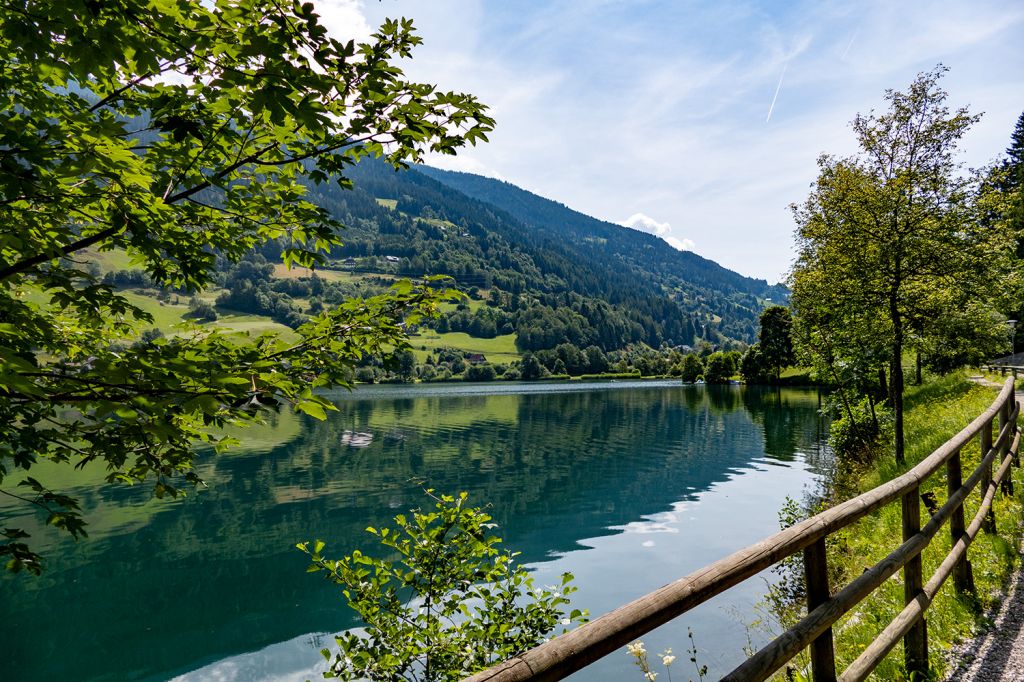 Der Brennsee in Kärnten - Der Brennsee ist mit 41 ha Wasserfläche einer der kleineren Seen in Kärnten. - © alpintreff.de / christian Schön Der Brennsee in Kärnten - Der Brennsee ist mit 41 ha Wasserfläche einer der kleineren Seen in Kärnten. - © alpintreff.de / christian Schön