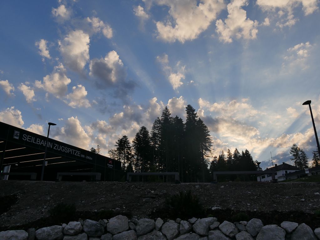 Bayerische Zugspitz-Seilbahn - Herrlicher Sonnenaufgang. - © alpintreff.de / christian Schön