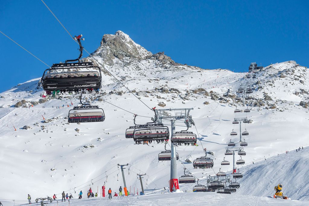 Flimjochbahn in Ischgl - 3.200 Personen pro Stunde kann die Bahn jetzt befördern - 50% mehr als die alte Anlage. - © TVB Paznaun - Ischgl