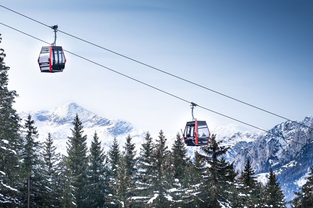 Top Aufwertung - 10er Gondelbahn Galsterbergalm - Durch die neue 10er Umlaufbahn Galsterbergalm erfährt das Skigebiet Galsterberg eine tolle Aufwertung in relation zu dem recht kleinen Gebiet. - © Josh Absenger Top Aufwertung - 10er Gondelbahn Galsterbergalm - Durch die neue 10er Umlaufbahn Galsterbergalm erfährt das Skigebiet Galsterberg eine tolle Aufwertung in relation zu dem recht kleinen Gebiet. - © Josh Absenger