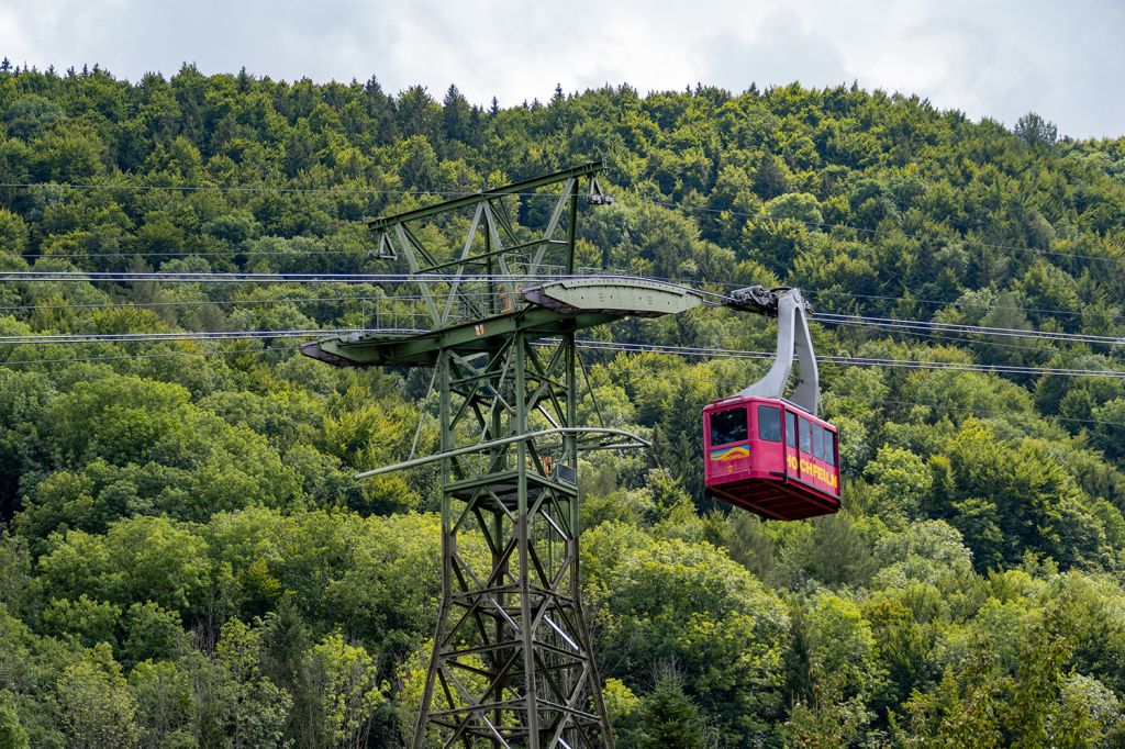 Winterbetrieb Hochfelln-Seilbahn - Im Winter gibt es ein Skigebiet mit insgesamt sechs Anlagen, im Sommer ein schönes Wandergebiet.  - © alpintreff.de - Christian Schön