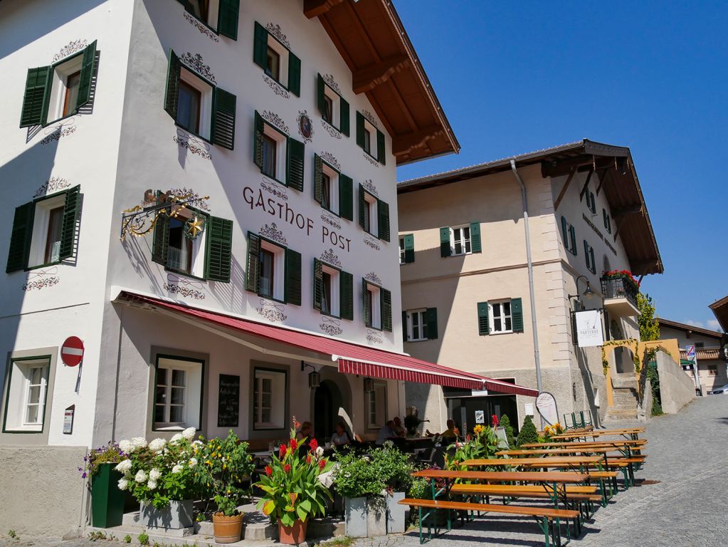 Im Zentrum von Hopfgarten - Hopfgarten hat ein schönes, historisches und fast schon städtisches Zentrum. Enge Gassen und romantisches Flair. - © alpintreff.de / christian schön