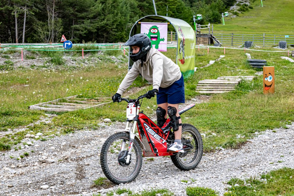 E-Trial - Hoch-Imst - Imst - Bilder - Die Preise staffeln sich nach Alter und Fahrminuten. 10 Minuten sind Mindestfahrzeit. - © alpintreff.de - Christian Schön