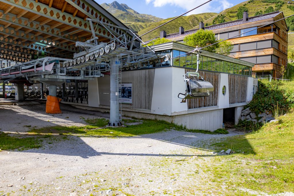 Dreiseenbahn - Kühtai in Tirol - Bilder 2022 - Die Talstation der Dreiseenbahn liegt in unmittelbarer Nähe von Alpenrosenlift, HoheMutBahn und Kaiserbahn. - © alpintreff.de - Christian Schön