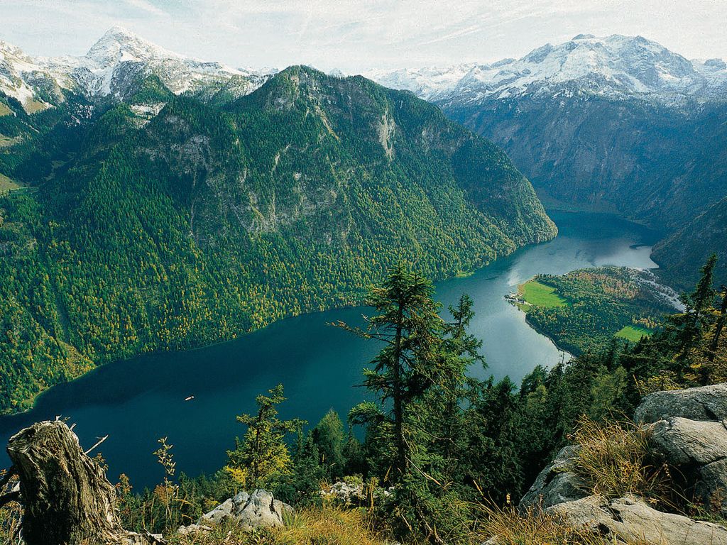 Nationalpark Berchtesgaden - Der Königssee ist ein beliebtes und sehr wunderschönes Ziel. - © Nationalpark Berchtesgaden Nationalpark Berchtesgaden - Der Königssee ist ein beliebtes und sehr wunderschönes Ziel. - © Nationalpark Berchtesgaden