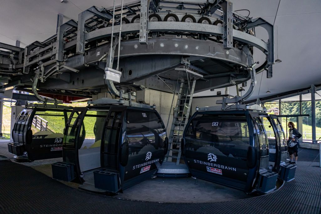 Steinbergbahn - Leogang - Bilder - Zehn Personen passen in eine Gondel. Die Fahrzeit beträgt ungefähr sechs Minuten. - © alpintreff.de - Christian Schön