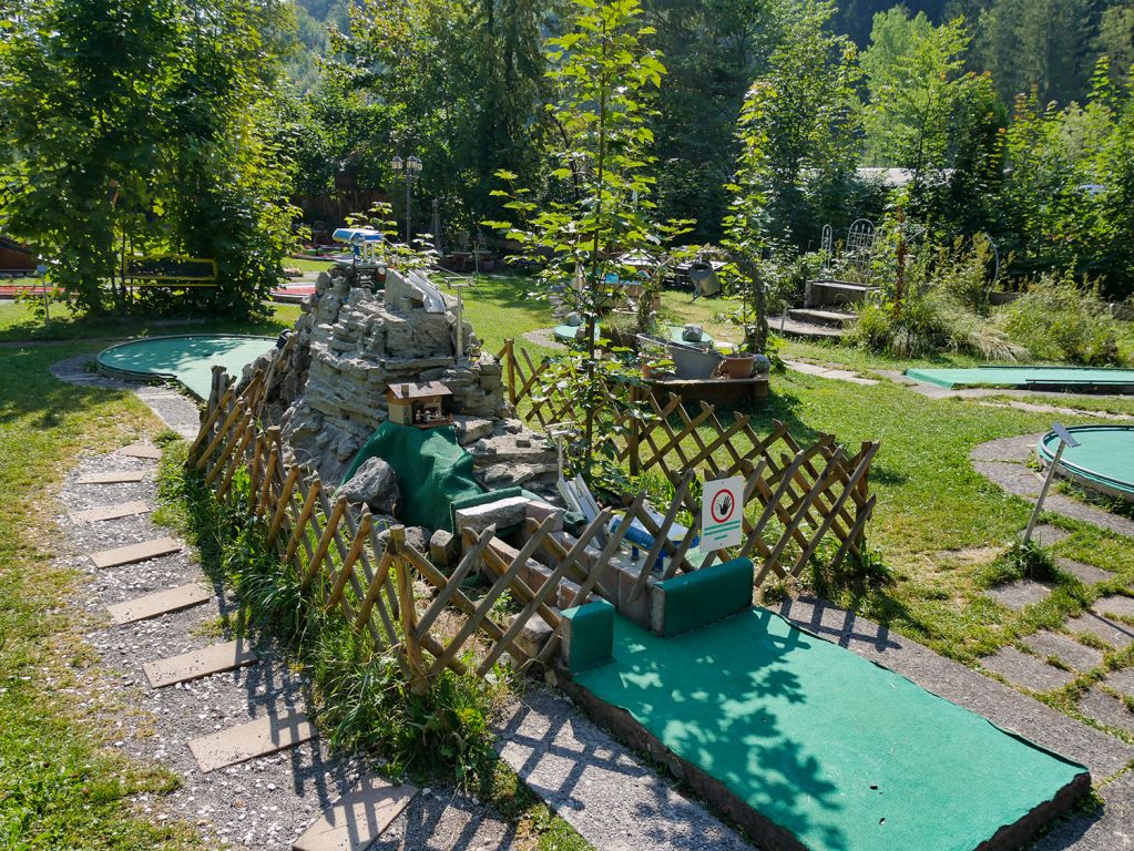 Minigolfanlage Bad Faulenbach - Füssen - Eine wunderschöne Anlage mit liebevoller Gestaltung. Das lassen wir so stehen. - © alpintreff.de / christian Schön