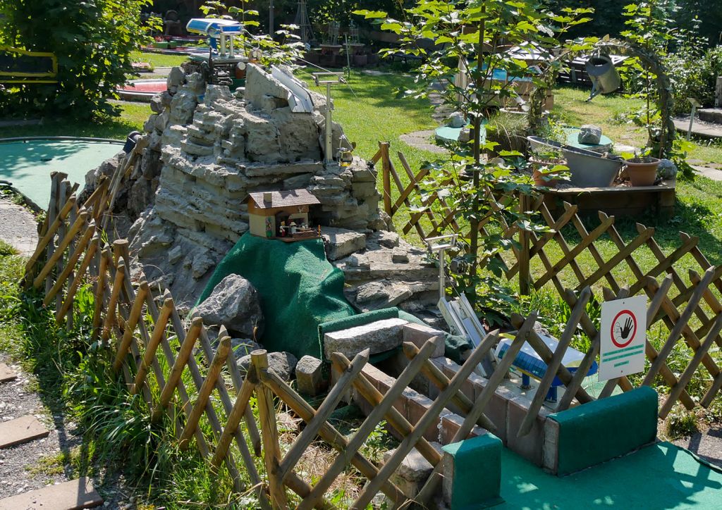 Minigolfanlage Bad Faulenbach - Füssen - Eine wunderschöne Anlage mit liebevoller Gestaltung. Das lassen wir so stehen. - © alpintreff.de / christian Schön