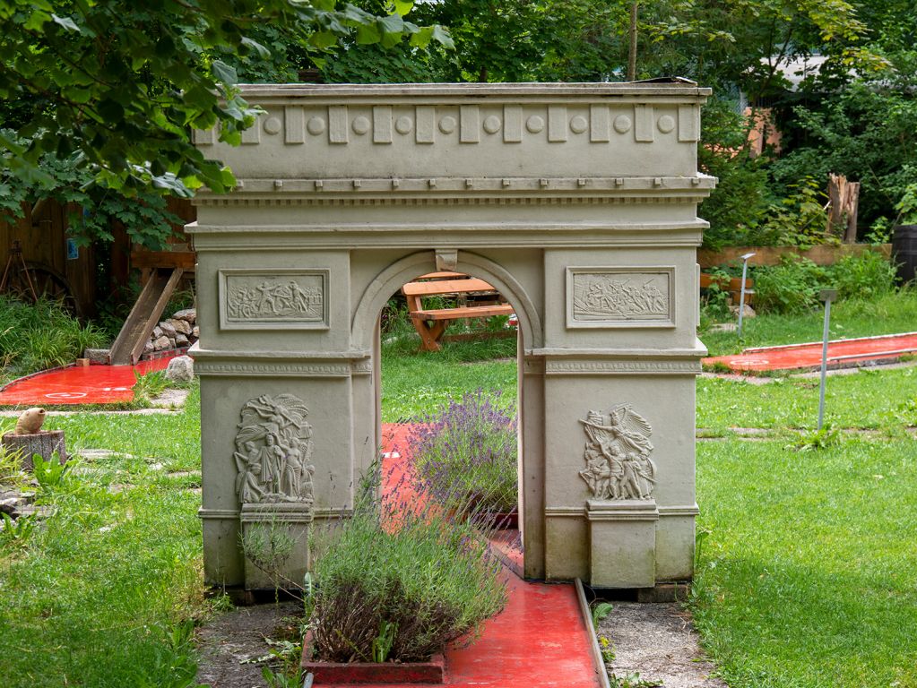 Minigolfanlage Bad Faulenbach - Füssen - Eine wunderschöne Anlage mit liebevoller Gestaltung. Das lassen wir so stehen. - © alpintreff.de / christian Schön