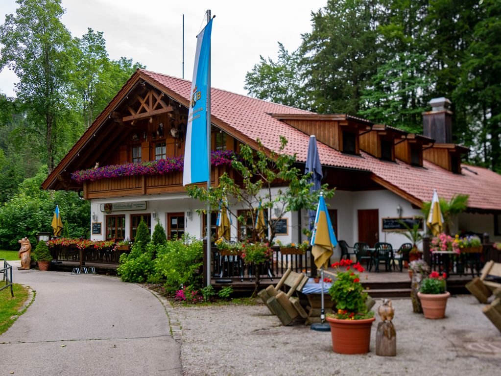 Waldwirtschaft am Mittersee - Dieses Bild wollen wir nicht vorenthalten. Leider hatte unser Objektiv einen Schaden, den wir erst später bemerkt haben. Daher ist in der gesamten Galerie die rechte Seite gelegentlich unscharf. - © alpintreff.de / christian Schön