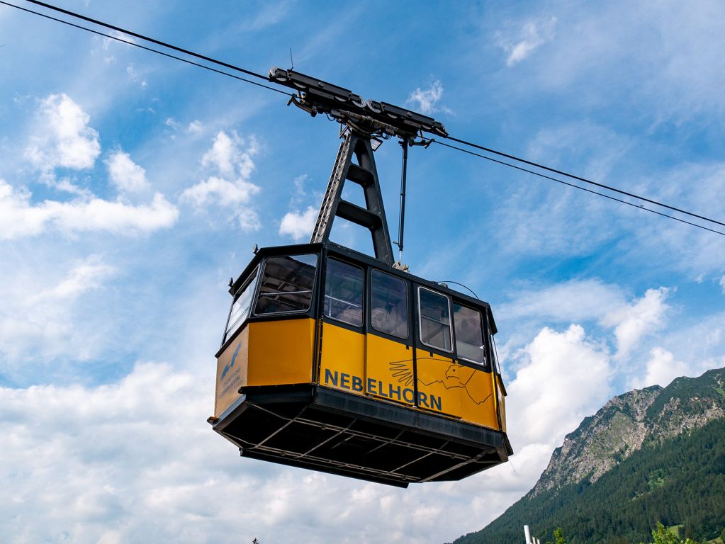 Nebelhornbahn von 1977 - In Oberstdorf ging in diesem Sommer eine lange Geschichte zu Ende. Die alte Nebelhornbahn stellte den Betrieb nach über 40 Dienstjahren ein. - © alpintreff.de / christian Schön Nebelhornbahn von 1977 - In Oberstdorf ging in diesem Sommer eine lange Geschichte zu Ende. Die alte Nebelhornbahn stellte den Betrieb nach über 40 Dienstjahren ein. - © alpintreff.de / christian Schön