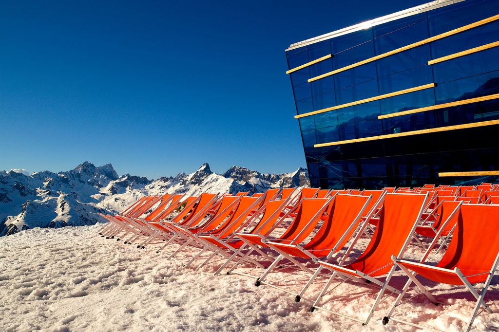 Restaurant und Zentrum Pardorama - Ischgl - Die Sonnenterrasse. - © TVB Paznaun - Ischgl Restaurant und Zentrum Pardorama - Ischgl - Die Sonnenterrasse. - © TVB Paznaun - Ischgl