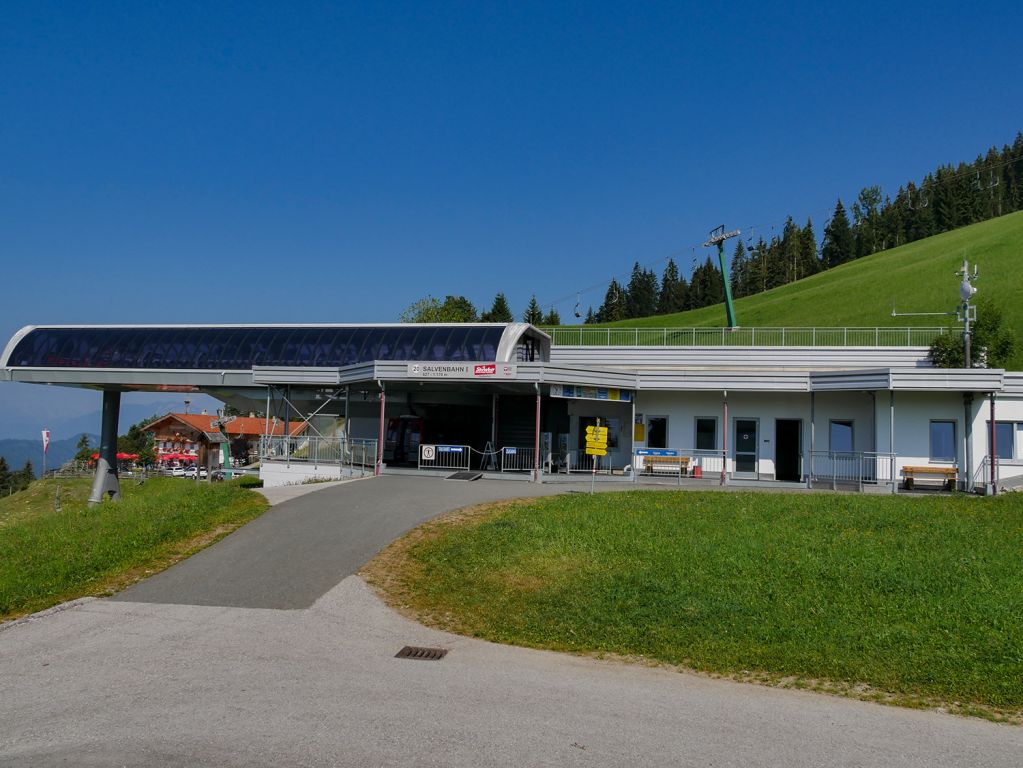 Salvenbahn I - Im Jahr 2004 ersetzte die Salvenbahn I als erste Gondelbahn auf der Hopfgartener Seite die ziemlich lange Doppelsesselbahn, die ich noch hinreichend aus meinen Kindertagen kannte. - © alpintreff.de / christian schön