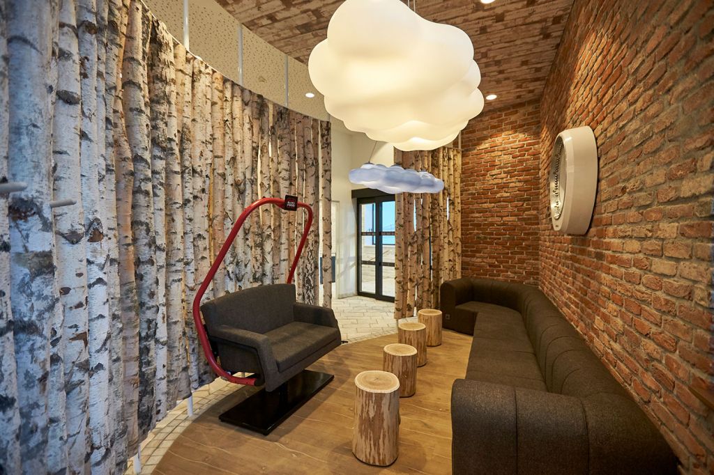 Slope Food Restaurant Ischgl - Ein paar gemütliche Nischen gibt’s auch. - © TVB Paznaun - Ischgl Slope Food Restaurant Ischgl - Ein paar gemütliche Nischen gibt’s auch. - © TVB Paznaun - Ischgl